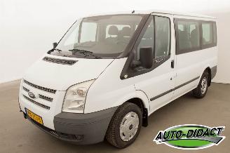 Schade scooter Ford Transit Tourneo Kombi 300S 2.2 9 Pers. TDCI SHD 2012/8