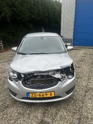 Avarii auto utilitare Opel Karl 1.0 ecoFLEX 120 Jaar Edition    41119 nap 2019/7